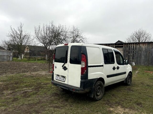 Білий Фіат Добло, об'ємом двигуна 1.9 л та пробігом 273 тис. км за 4100 $, фото 4 на Automoto.ua