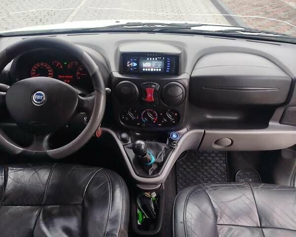 Белый Фиат Добло, объемом двигателя 1.9 л и пробегом 300 тыс. км за 4500 $, фото 20 на Automoto.ua