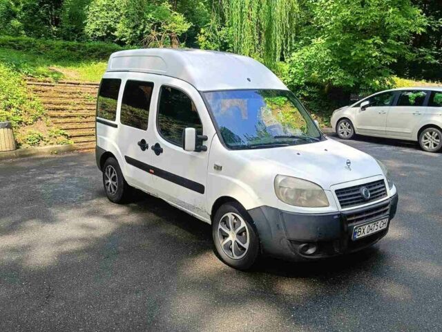 Белый Фиат Добло, объемом двигателя 1.9 л и пробегом 230 тыс. км за 2999 $, фото 1 на Automoto.ua