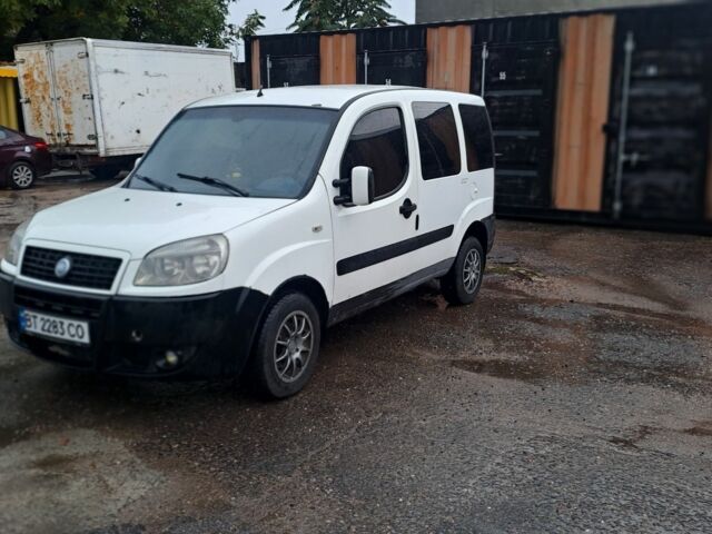 Білий Фіат Добло, об'ємом двигуна 1.6 л та пробігом 350 тис. км за 2800 $, фото 2 на Automoto.ua