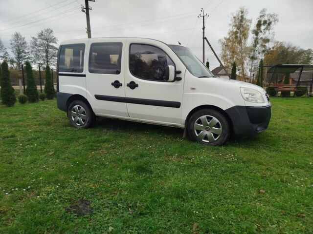 Білий Фіат Добло, об'ємом двигуна 1.9 л та пробігом 212 тис. км за 3900 $, фото 6 на Automoto.ua