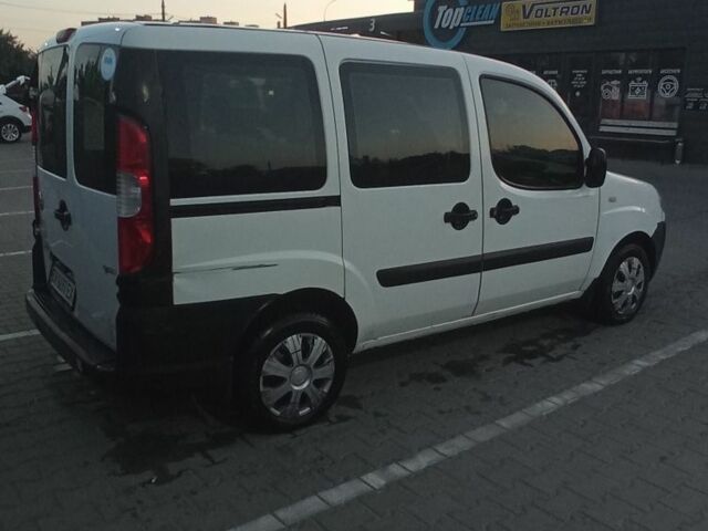 Білий Фіат Добло, об'ємом двигуна 1.6 л та пробігом 397 тис. км за 3400 $, фото 4 на Automoto.ua