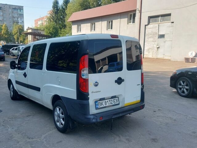 Белый Фиат Добло, объемом двигателя 1.2 л и пробегом 320 тыс. км за 3750 $, фото 5 на Automoto.ua