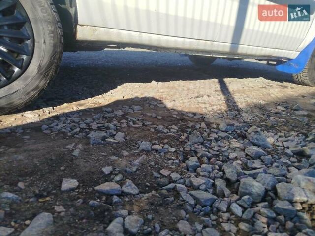 Белый Фиат Добло, объемом двигателя 1.91 л и пробегом 300 тыс. км за 3700 $, фото 7 на Automoto.ua