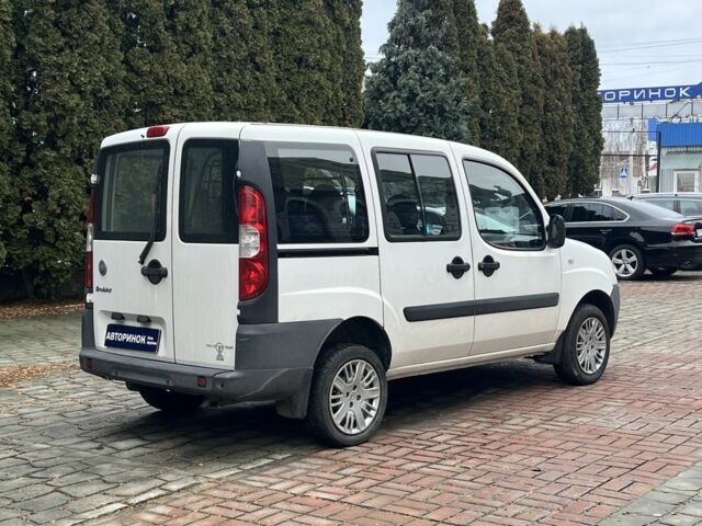 Белый Фиат Добло, объемом двигателя 1.4 л и пробегом 175 тыс. км за 4200 $, фото 3 на Automoto.ua
