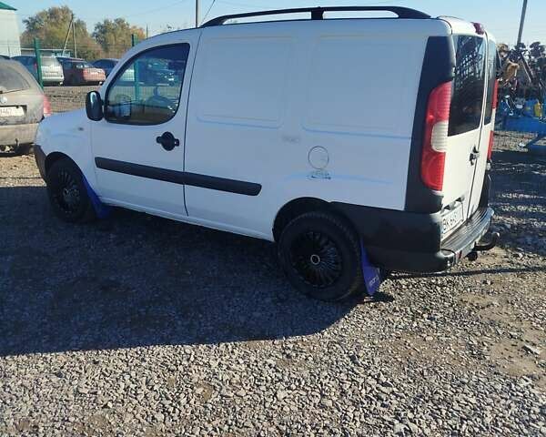 Белый Фиат Добло, объемом двигателя 1.91 л и пробегом 300 тыс. км за 3700 $, фото 10 на Automoto.ua