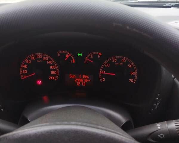 Белый Фиат Добло, объемом двигателя 1.9 л и пробегом 300 тыс. км за 4500 $, фото 21 на Automoto.ua
