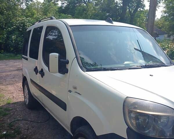 Білий Фіат Добло, об'ємом двигуна 1.6 л та пробігом 300 тис. км за 3000 $, фото 6 на Automoto.ua