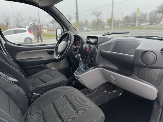 Белый Фиат Добло, объемом двигателя 1.9 л и пробегом 390 тыс. км за 3600 $, фото 7 на Automoto.ua