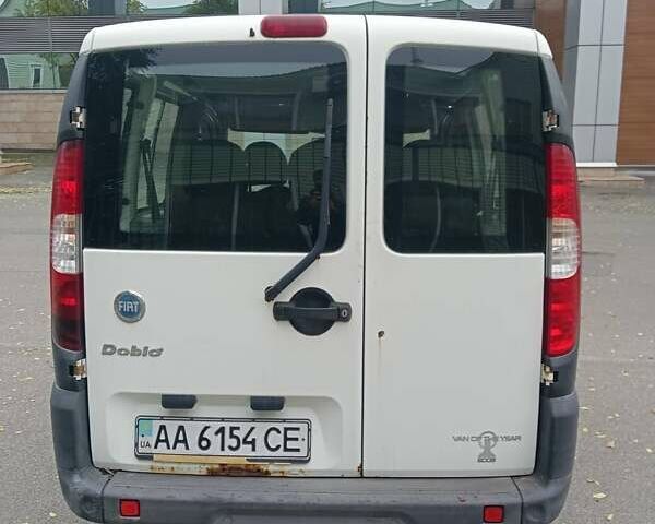 Белый Фиат Добло, объемом двигателя 1.4 л и пробегом 215 тыс. км за 3300 $, фото 3 на Automoto.ua