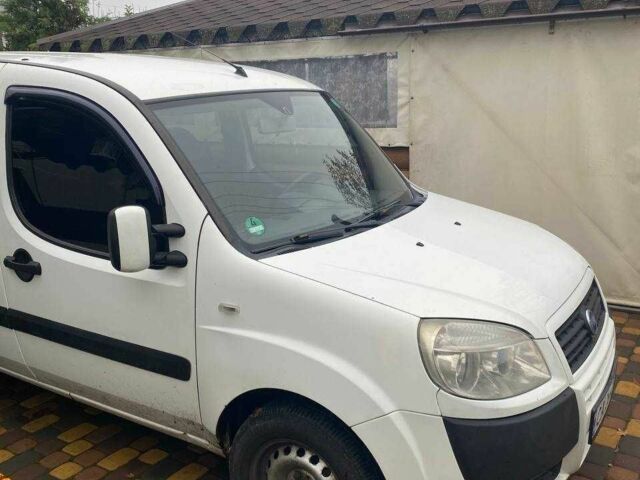 Белый Фиат Добло, объемом двигателя 1.9 л и пробегом 266 тыс. км за 3700 $, фото 3 на Automoto.ua