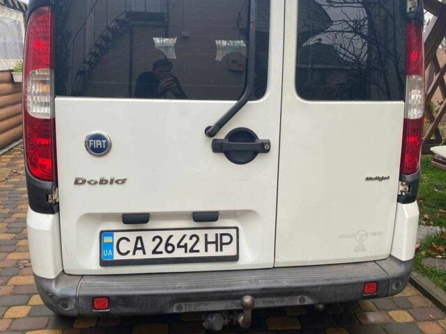 Белый Фиат Добло, объемом двигателя 1.9 л и пробегом 266 тыс. км за 3700 $, фото 5 на Automoto.ua