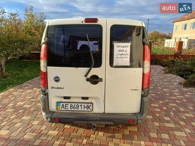 Белый Фиат Добло, объемом двигателя 1.9 л и пробегом 342 тыс. км за 3800 $, фото 2 на Automoto.ua