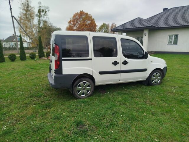 Білий Фіат Добло, об'ємом двигуна 1.9 л та пробігом 212 тис. км за 3900 $, фото 7 на Automoto.ua