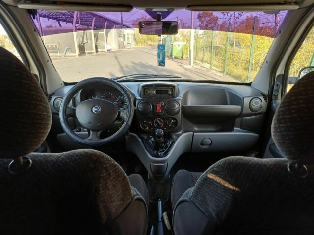 Белый Фиат Добло, объемом двигателя 1.6 л и пробегом 250 тыс. км за 5150 $, фото 14 на Automoto.ua