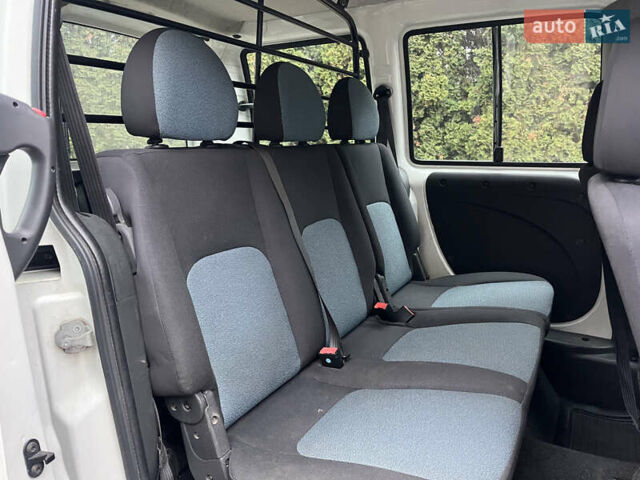 Белый Фиат Добло, объемом двигателя 1.37 л и пробегом 175 тыс. км за 4200 $, фото 16 на Automoto.ua