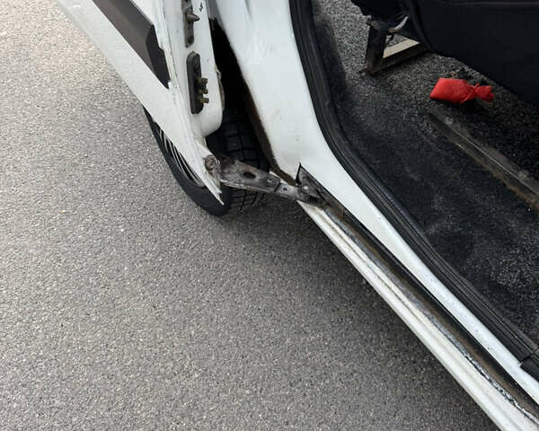 Белый Фиат Добло, объемом двигателя 1.6 л и пробегом 260 тыс. км за 3400 $, фото 16 на Automoto.ua