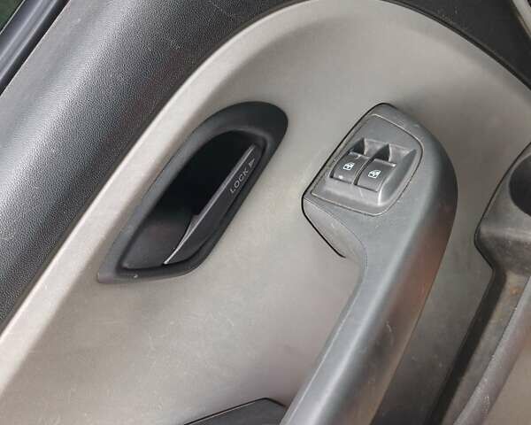 Білий Фіат Добло, об'ємом двигуна 1.6 л та пробігом 300 тис. км за 3000 $, фото 2 на Automoto.ua