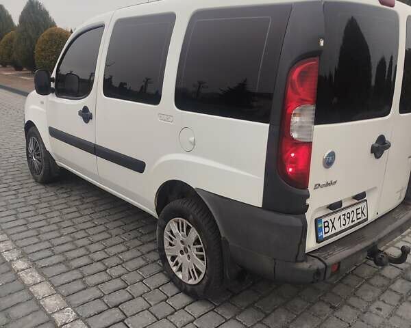 Белый Фиат Добло, объемом двигателя 1.9 л и пробегом 300 тыс. км за 4500 $, фото 7 на Automoto.ua