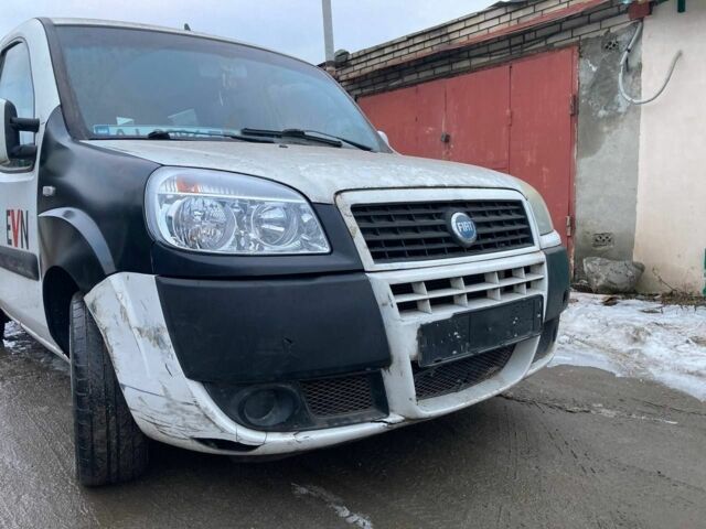 Білий Фіат Добло, об'ємом двигуна 1.6 л та пробігом 280 тис. км за 4000 $, фото 5 на Automoto.ua