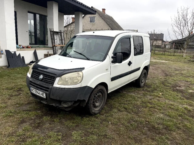 Білий Фіат Добло, об'ємом двигуна 1.9 л та пробігом 273 тис. км за 4100 $, фото 2 на Automoto.ua