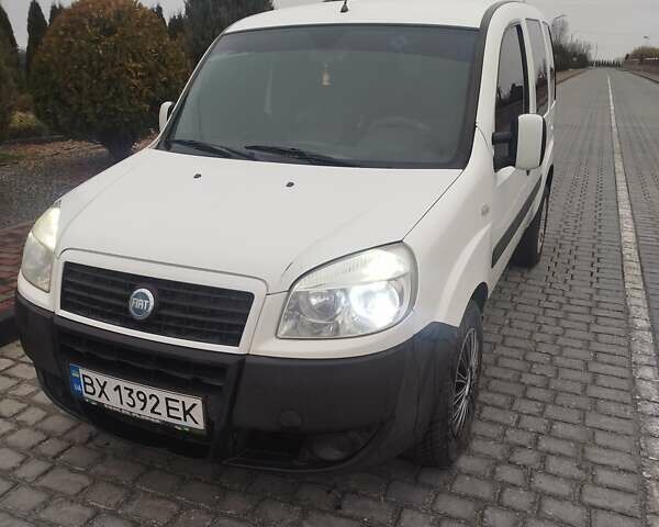 Белый Фиат Добло, объемом двигателя 1.9 л и пробегом 300 тыс. км за 4500 $, фото 4 на Automoto.ua