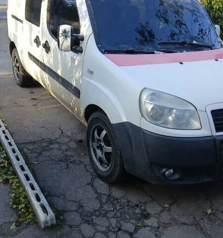 Белый Фиат Добло, объемом двигателя 1.91 л и пробегом 320 тыс. км за 4100 $, фото 4 на Automoto.ua