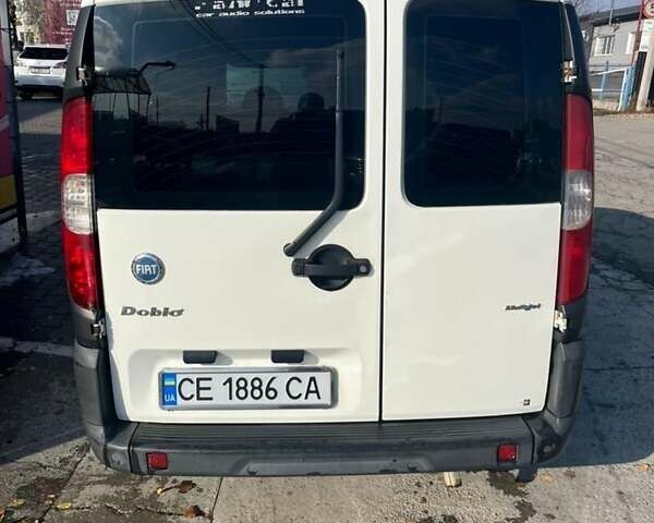 Белый Фиат Добло, объемом двигателя 1.3 л и пробегом 354 тыс. км за 4200 $, фото 6 на Automoto.ua