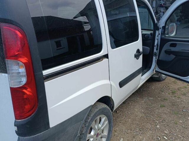 Білий Фіат Добло, об'ємом двигуна 1.9 л та пробігом 168 тис. км за 5000 $, фото 14 на Automoto.ua