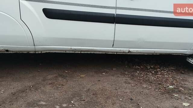 Белый Фиат Добло, объемом двигателя 1.3 л и пробегом 246 тыс. км за 4500 $, фото 12 на Automoto.ua