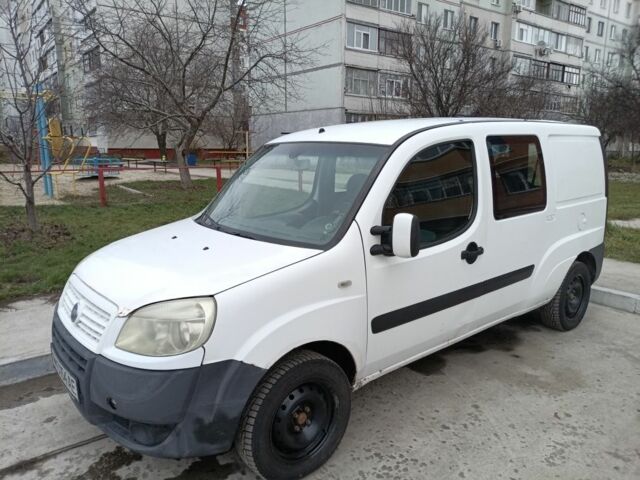 Білий Фіат Добло, об'ємом двигуна 1.9 л та пробігом 350 тис. км за 2400 $, фото 2 на Automoto.ua