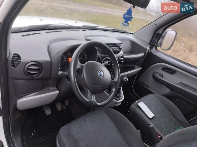 Білий Фіат Добло, об'ємом двигуна 1.3 л та пробігом 200 тис. км за 4000 $, фото 2 на Automoto.ua