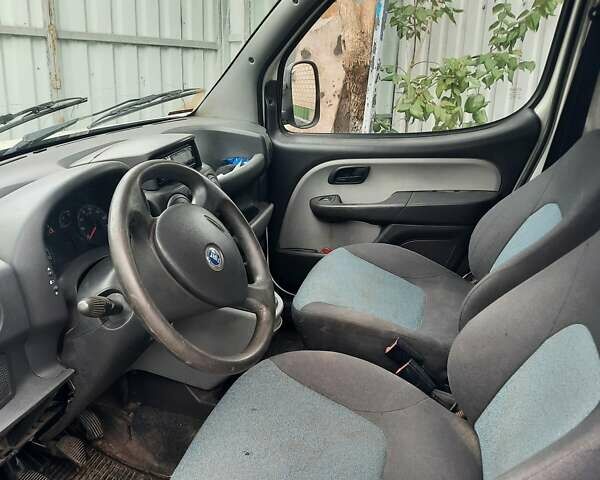 Белый Фиат Добло, объемом двигателя 0 л и пробегом 280 тыс. км за 2550 $, фото 2 на Automoto.ua