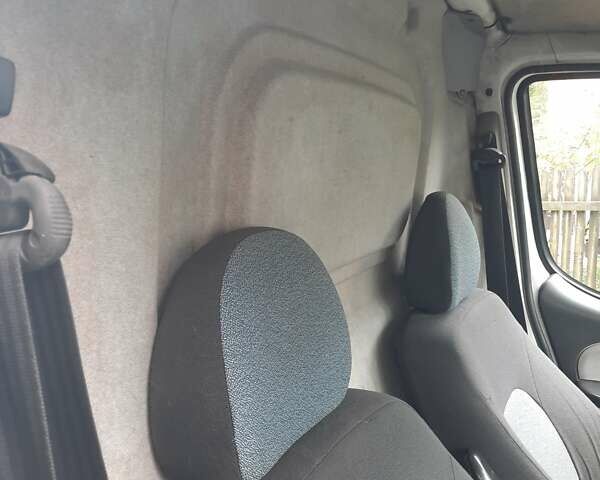 Белый Фиат Добло, объемом двигателя 0 л и пробегом 280 тыс. км за 2550 $, фото 8 на Automoto.ua