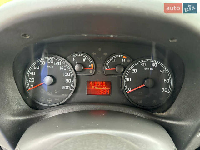 Білий Фіат Добло, об'ємом двигуна 1.3 л та пробігом 317 тис. км за 4650 $, фото 44 на Automoto.ua