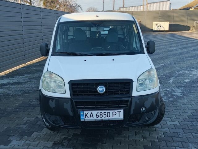 Белый Фиат Добло, объемом двигателя 1.4 л и пробегом 170 тыс. км за 3900 $, фото 4 на Automoto.ua