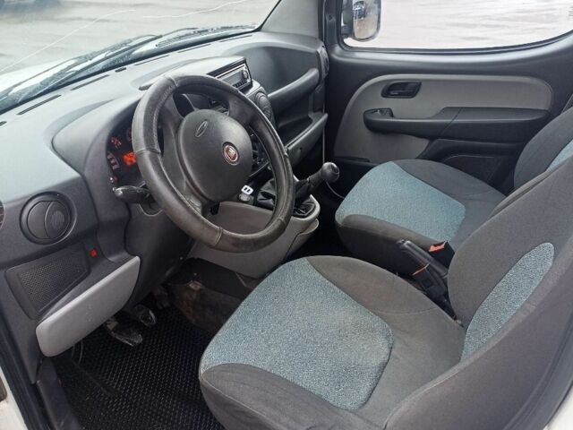 Білий Фіат Добло, об'ємом двигуна 1.9 л та пробігом 300 тис. км за 3000 $, фото 1 на Automoto.ua