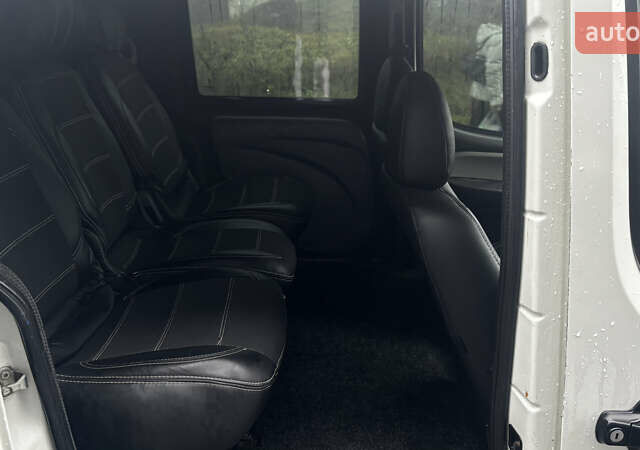 Білий Фіат Добло, об'ємом двигуна 1.2 л та пробігом 260 тис. км за 4600 $, фото 6 на Automoto.ua