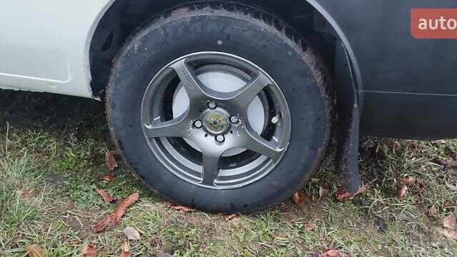 Белый Фиат Добло, объемом двигателя 1.3 л и пробегом 246 тыс. км за 4500 $, фото 4 на Automoto.ua