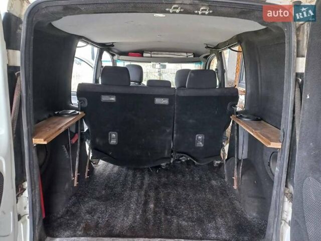 Белый Фиат Добло, объемом двигателя 1.6 л и пробегом 300 тыс. км за 3700 $, фото 4 на Automoto.ua