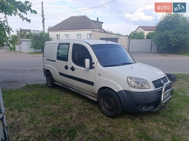 Белый Фиат Добло, объемом двигателя 1.9 л и пробегом 340 тыс. км за 5600 $, фото 3 на Automoto.ua
