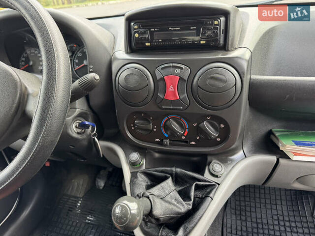 Білий Фіат Добло, об'ємом двигуна 1.3 л та пробігом 317 тис. км за 4650 $, фото 18 на Automoto.ua