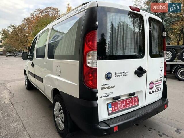 Белый Фиат Добло, объемом двигателя 1.9 л и пробегом 189 тыс. км за 5990 $, фото 2 на Automoto.ua