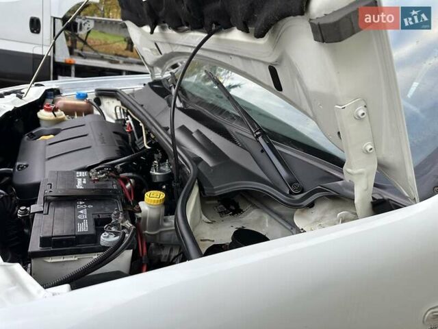 Белый Фиат Добло, объемом двигателя 1.9 л и пробегом 189 тыс. км за 5990 $, фото 35 на Automoto.ua