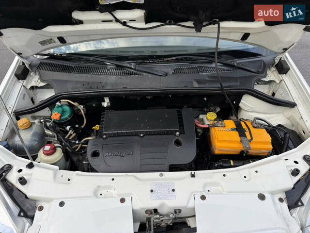Білий Фіат Добло, об'ємом двигуна 1.3 л та пробігом 317 тис. км за 4650 $, фото 24 на Automoto.ua