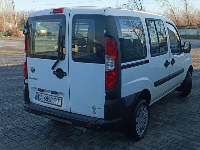 Белый Фиат Добло, объемом двигателя 1.4 л и пробегом 170 тыс. км за 3900 $, фото 3 на Automoto.ua