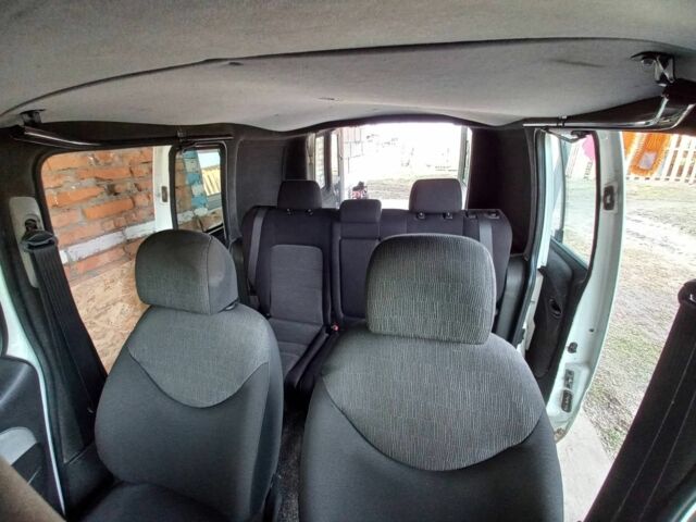 Белый Фиат Добло, объемом двигателя 1.6 л и пробегом 300 тыс. км за 3700 $, фото 7 на Automoto.ua