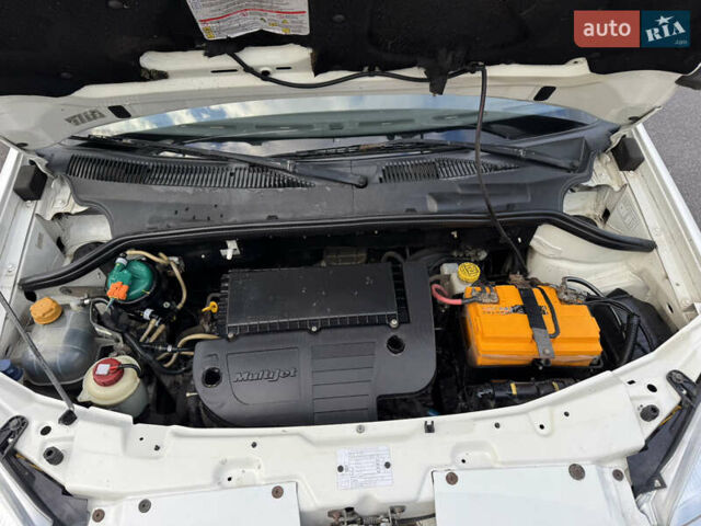 Білий Фіат Добло, об'ємом двигуна 1.3 л та пробігом 317 тис. км за 4650 $, фото 25 на Automoto.ua