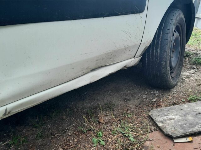 Білий Фіат Добло, об'ємом двигуна 1.3 л та пробігом 313 тис. км за 2800 $, фото 3 на Automoto.ua