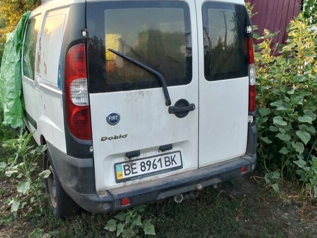 Белый Фиат Добло, объемом двигателя 1.9 л и пробегом 250 тыс. км за 1700 $, фото 4 на Automoto.ua
